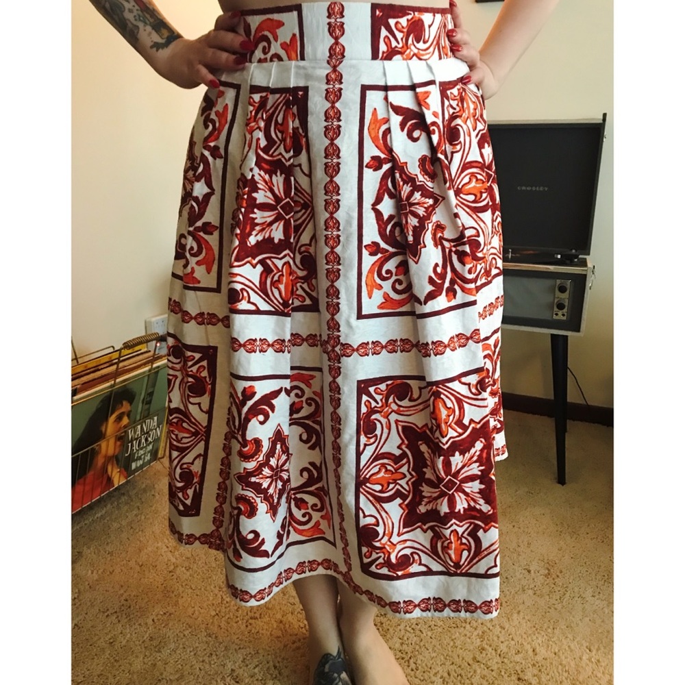 Tiki swing skirt.